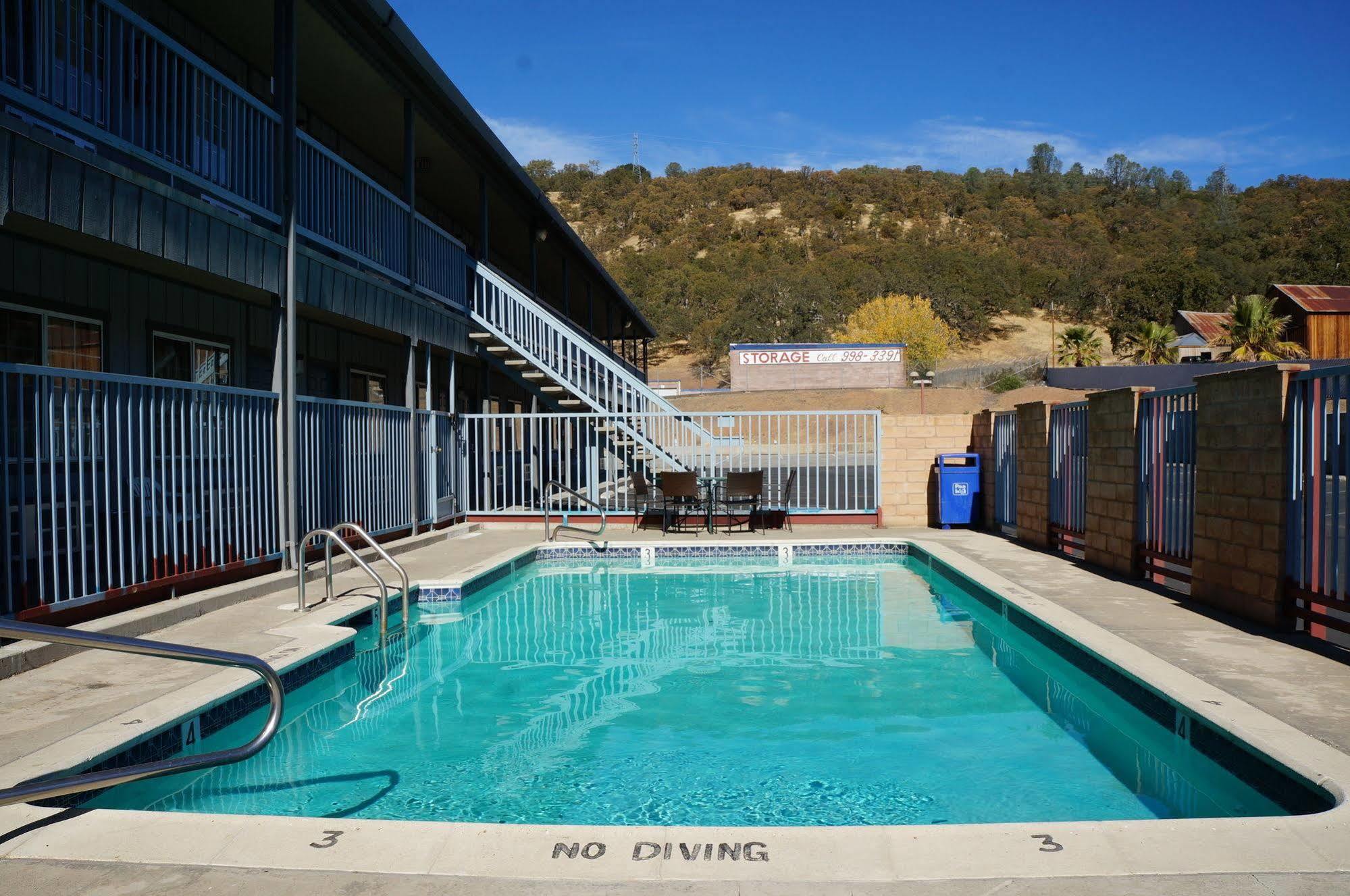 Lake Point Lodge Clearlake Oaks Extérieur photo